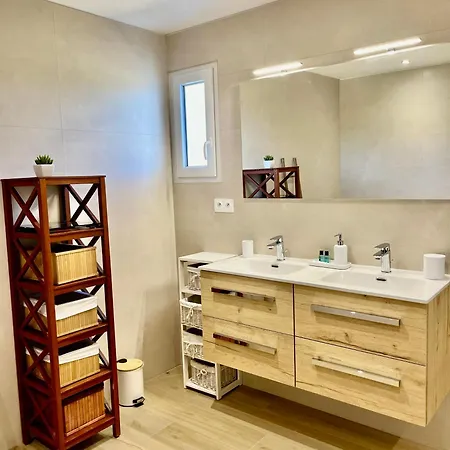 La Maison Lou Nis - 8 Personnes - Piscine * Lestelle-Bétharram