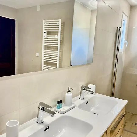 בית נופש La Maison Lou Nis - 8 Personnes - Piscine Lestelle-Bétharram